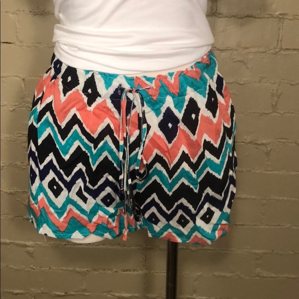 Rue21 Chevron Printed Short: S